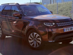 2017 Land Rover Discovery With No Camouflage (Almost) pic #5289