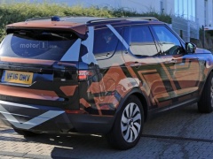 2017 Land Rover Discovery With No Camouflage (Almost) pic #5290