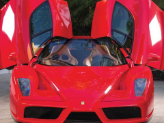 Tommy Hilfigerâ€™s 3,000-mile Ferrari Enzo Will Be Auctioned pic #5368