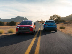 2026 Toyota Corolla Cross Debuts With Refreshed Styling and a 10.5-Inch Screen pic #10007