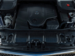 Mercedes-Benz Updates 2027 GLS With Superscreen Display and Engines Up to 530 HP pic #10019