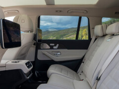 Mercedes-Benz Updates 2027 GLS With Superscreen Display and Engines Up to 530 HP pic #10021