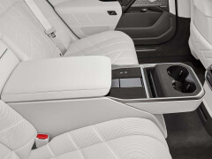 BMW Concept 7 Protection Features Discreet BayB Armor And 603-HP Hybrid Powertrain pic #10131