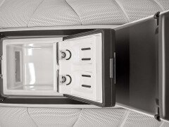 BMW Concept 7 Protection Features Discreet BayB Armor And 603-HP Hybrid Powertrain pic #10132