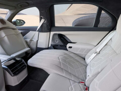 BMW adds 570-horsepower twin-turbo V8 to 7 Series lineup with M760 xDrive pic #10189