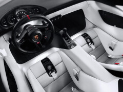 Porsche unveils mid-engined Mission S concept with combustion powertrain pic #10235