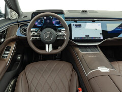 Refreshed 2027 Mercedes-Benz S580 Tested With New 530-HP Flat-Plane V-8 pic #10312