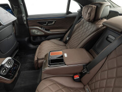 Refreshed 2027 Mercedes-Benz S580 Tested With New 530-HP Flat-Plane V-8 pic #10317