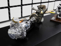 Mercedes-Benz Introduces 1.5-Liter M 252 LS Engine With Electric Turbocharger for the GLB 250 pic #10580