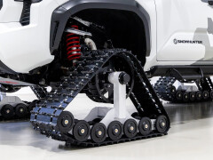 Toyota Unveils Five Tracked Snowhunter Concepts at the SEMA Show pic #10628