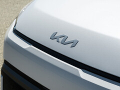 2027 Kia EV3 GT-Line AWD Delivers 5.6-Second 0–60 MPH Time and 236-Mile Highway Range in First Test pic #10684