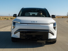 2027 Kia EV3 GT-Line AWD Delivers 5.6-Second 0–60 MPH Time and 236-Mile Highway Range in First Test pic #10697