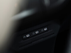 2027 Kia EV3 GT-Line AWD Delivers 5.6-Second 0–60 MPH Time and 236-Mile Highway Range in First Test pic #10710