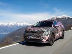 Skoda Unveils Its Largest Electric SUV Featuring Innovative Firsts pic #7529