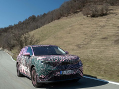 Skoda Unveils Its Largest Electric SUV Featuring Innovative Firsts pic #7530