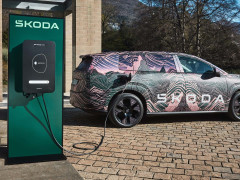 Skoda Unveils Its Largest Electric SUV Featuring Innovative Firsts pic #7565