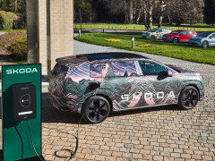 Skoda Unveils Its Largest Electric SUV Featuring Innovative Firsts pic #7567
