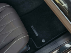 2027 Mercedes-Benz GLE Unveiled with Enhanced Design and Potent AMG 53 Hybrid Delivering 577 HP pic #7582