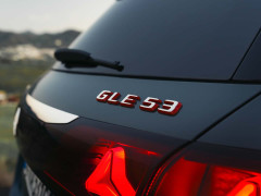 2027 Mercedes-Benz GLE Unveiled with Enhanced Design and Potent AMG 53 Hybrid Delivering 577 HP pic #7603
