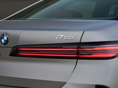 BMW Enhances 7 Series with Major Interior Revamp and Extended Electric Range pic #7825