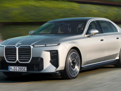 BMW Enhances 7 Series with Major Interior Revamp and Extended Electric Range pic #7847