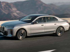 BMW Enhances 7 Series with Major Interior Revamp and Extended Electric Range pic #7853