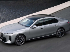 BMW Enhances 7 Series with Major Interior Revamp and Extended Electric Range pic #7855