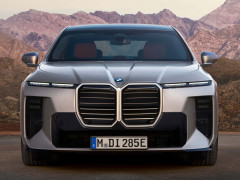 BMW Enhances 7 Series with Major Interior Revamp and Extended Electric Range pic #7860