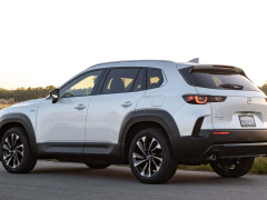 Mazda CX-50 Shoppers Are Flocking to One Powertrain More Than the Rest pic #7918