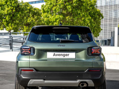 Jeep Avenger Refresh Adds a Revised Gasoline Motor and Retains Its Stick Shift pic #8052