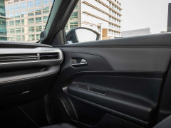 Jeep Avenger Refresh Adds a Revised Gasoline Motor and Retains Its Stick Shift pic #8064