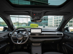 Jeep Avenger Refresh Adds a Revised Gasoline Motor and Retains Its Stick Shift pic #8065