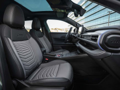 Jeep Avenger Refresh Adds a Revised Gasoline Motor and Retains Its Stick Shift pic #8070