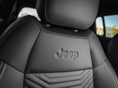 Jeep Avenger Refresh Adds a Revised Gasoline Motor and Retains Its Stick Shift pic #8071