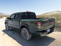 Nissan Doubles Down on the V6, Keeping the Frontier Six-Cylinder Formula Alive pic #8489