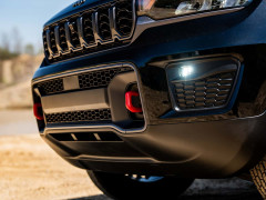 Jeep Brings Trailhawk Back to the Grand Cherokee for 2027 pic #8541