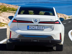 BMW Moves Up i3 Ordering as Interest Surges Ahead of Schedule pic #8551