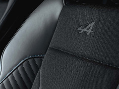 Renault Refreshes the Megane EV With New Styling, Longer Driving Range pic #8580