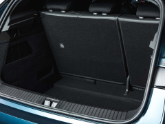Renault Refreshes the Megane EV With New Styling, Longer Driving Range pic #8584