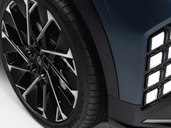 Renault Refreshes the Megane EV With New Styling, Longer Driving Range pic #8593