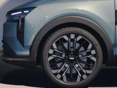 Dacia's Striker Brings Affordable Versatility to the European Market pic #8707