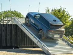 Range Rover Sport EV Preview: Land Rover's Luxury SUV Goes Silent pic #8798