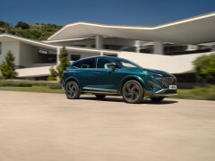 Nissan Qashqai e-POWER Claims Guinness Mileage Crown on One Fuel Fill pic #9116