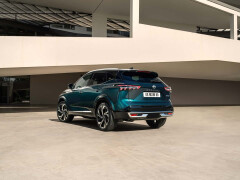 Nissan Qashqai e-POWER Claims Guinness Mileage Crown on One Fuel Fill pic #9117