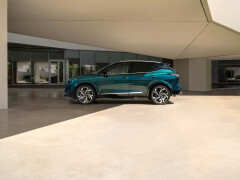 Nissan Qashqai e-POWER Claims Guinness Mileage Crown on One Fuel Fill pic #9122
