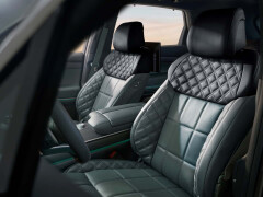 Genesis Debuts Its First-Ever Hybrid SUV pic #9275