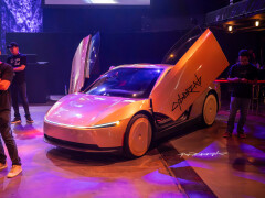 Driverless Debut: Production-Ready Tesla Cybercab Revealed pic #9434