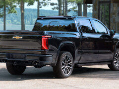2027 Chevrolet Silverado 1500 Pricing Starts at $41,395 with Upgraded Powertrains pic #9622