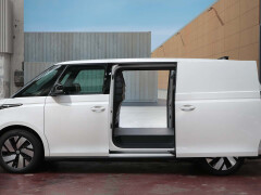 Volkswagen Lengthens ID. Buzz Cargo Electric Van by 250 Millimeters pic #9685