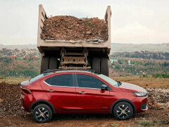 Tata Aeris sedan survives 20-ton gravel drop in extreme body strength test pic #9715
